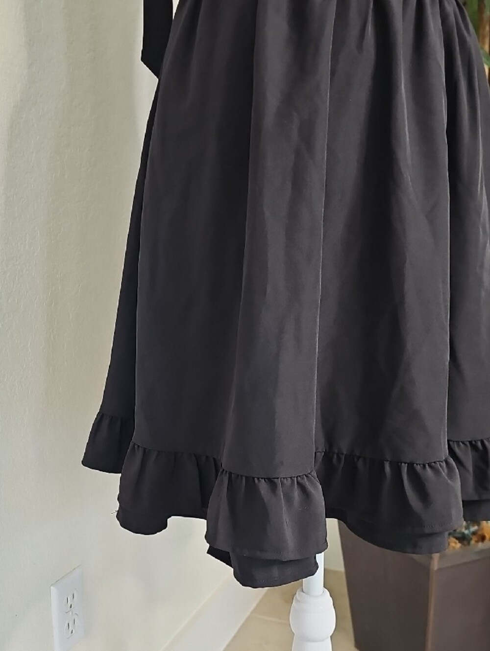 Scarlet Darkness Black Tie-Shoulder Ruffle Skirt Mini Dress Sz M - Picture 3 of 6
